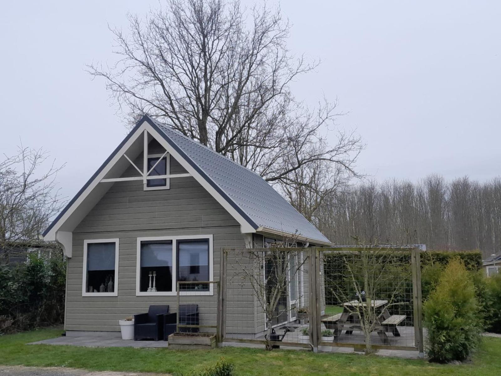 4-Persoons Vakantiehuisje Simmerwille Tzummarum ภายนอก รูปภาพ