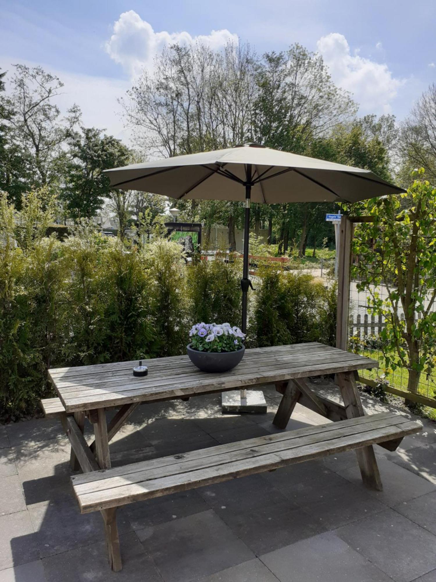4-Persoons Vakantiehuisje Simmerwille Tzummarum ภายนอก รูปภาพ