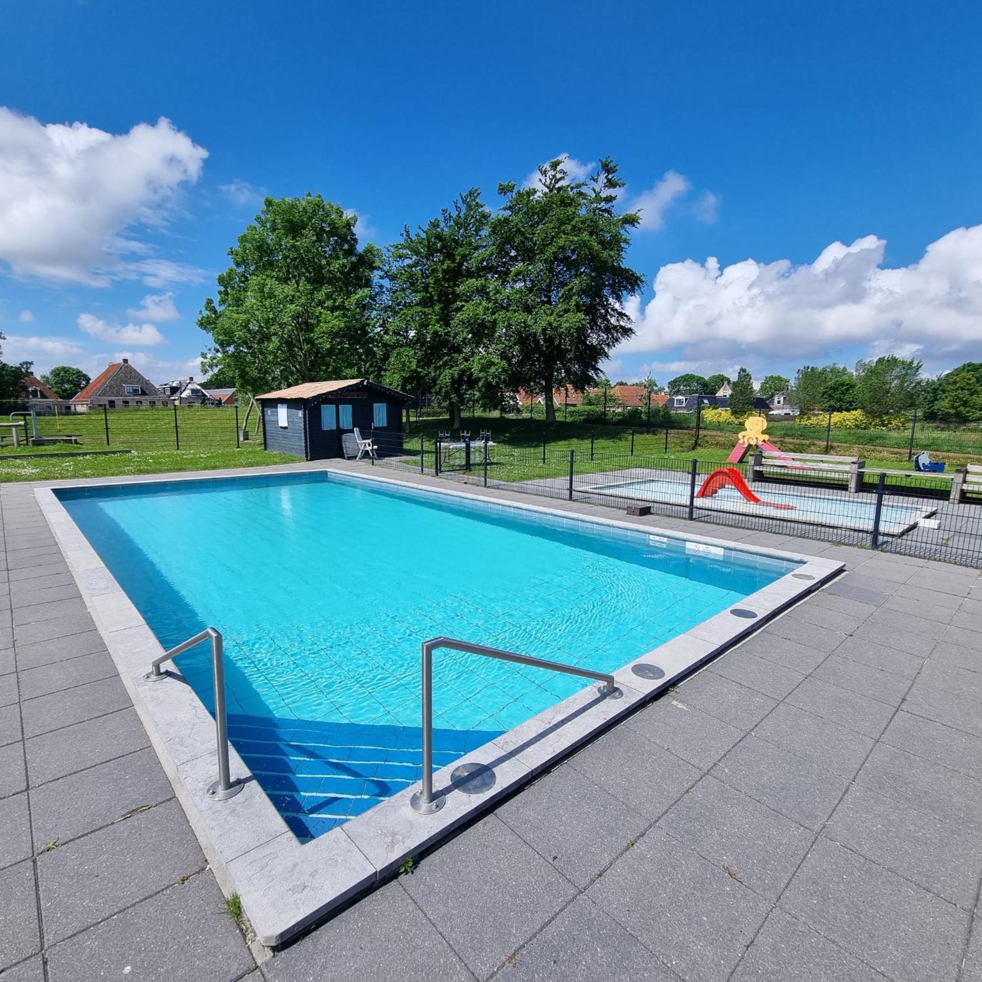 4-Persoons Vakantiehuisje Simmerwille Tzummarum ภายนอก รูปภาพ